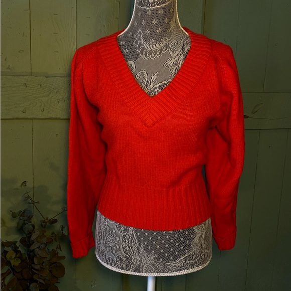 Gorgeous Bright Red Thick Knit V Neck Vintage Sweater - Picture 2 of 8